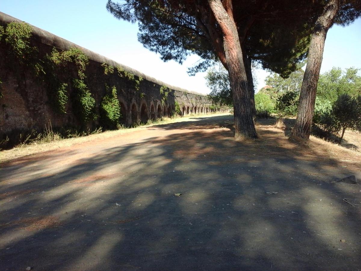 B&B Metro' Central Line Rome Exterior photo